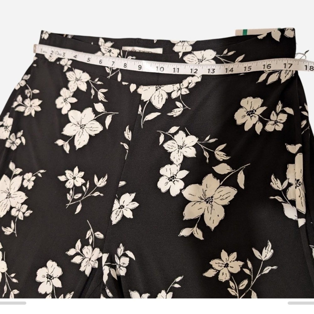 Kasper Black Wide-Leg Floral Print Pants - Picture 4 of 9